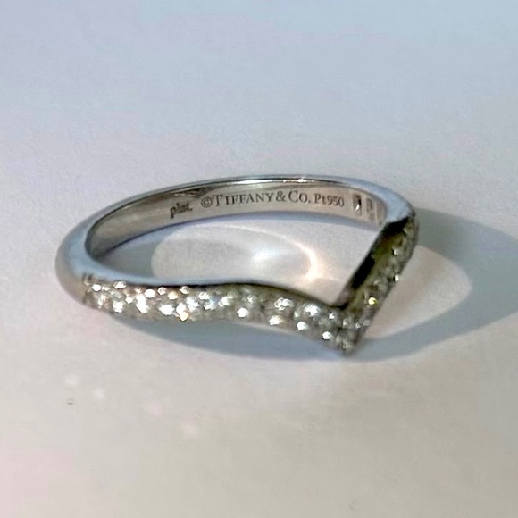 Tiffany & co. : Soleste V Ring - Picture 4 of 6